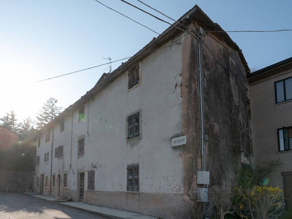 casale in vendita a Grezzana