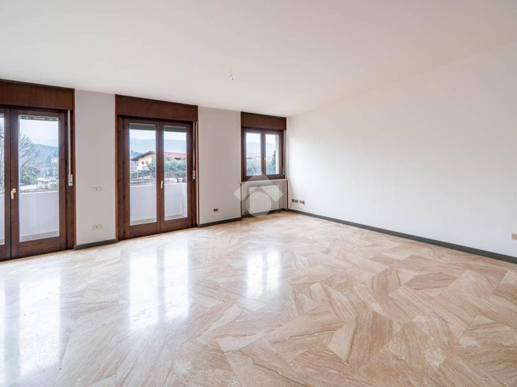 appartamento in vendita a Grezzana