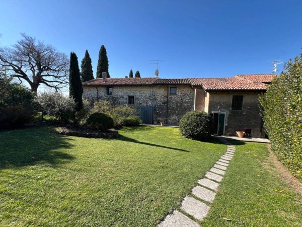 casa indipendente in vendita a Grezzana