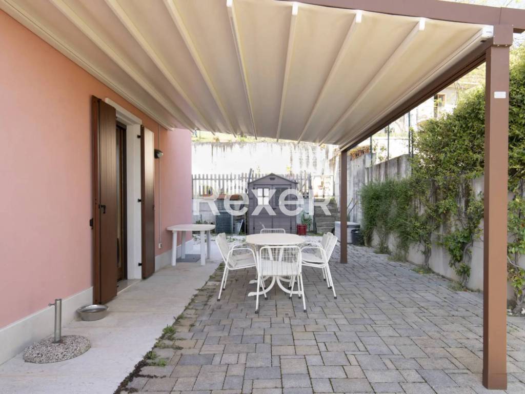casa indipendente in vendita a Grezzana