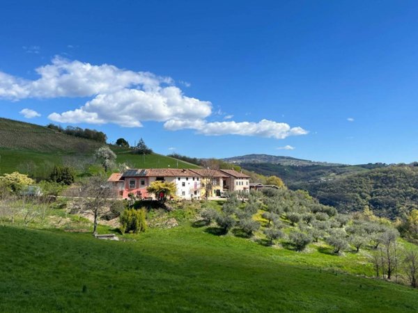 casa indipendente in vendita a Grezzana