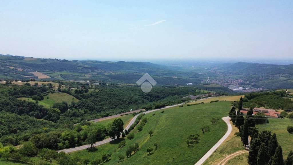 terreno edificabile in vendita a Grezzana in zona Rosaro