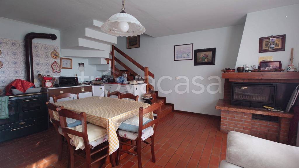 casa indipendente in vendita a Grezzana in zona Lugo