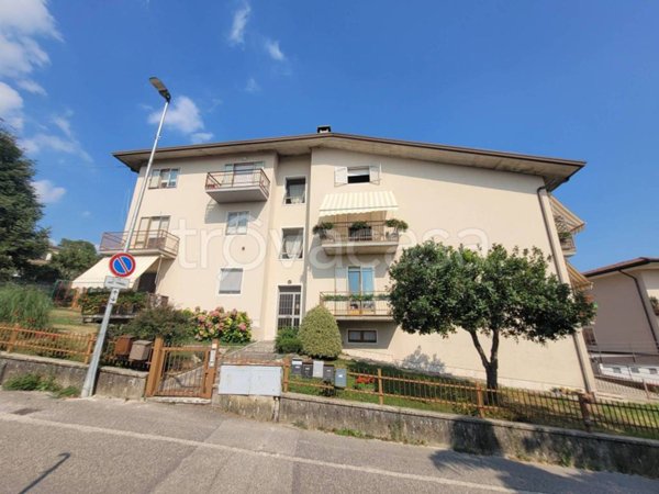 appartamento in vendita a Grezzana in zona Azzago