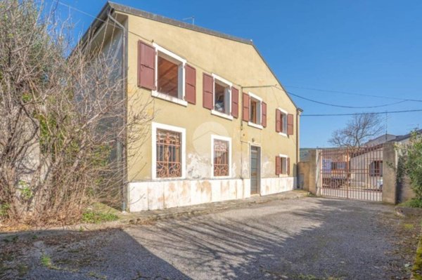 casa indipendente in vendita ad Illasi