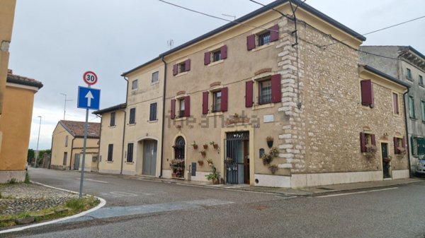 casale in vendita ad Illasi