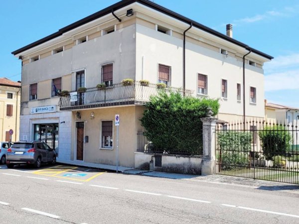 casa indipendente in vendita ad Illasi in zona Cellore