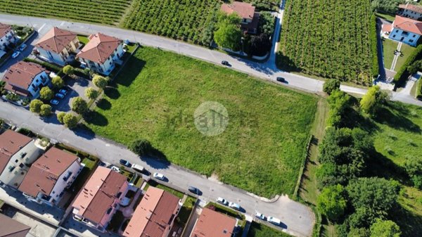 appartamento in vendita ad Illasi in zona Cellore