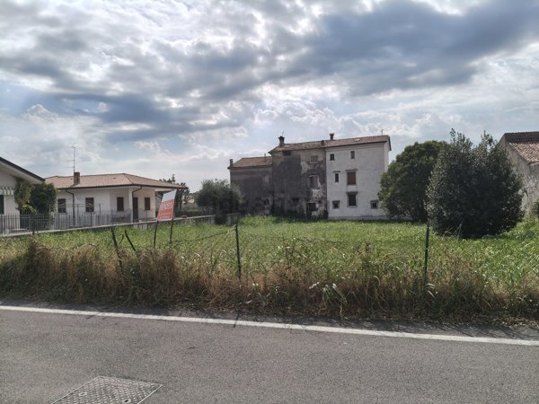 terreno edificabile in vendita ad Illasi in zona Cellore