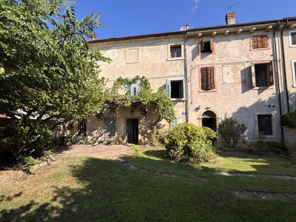 casale in vendita ad Illasi in zona Cellore