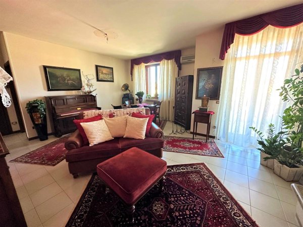 appartamento in vendita ad Isola della Scala in zona Tarmassia