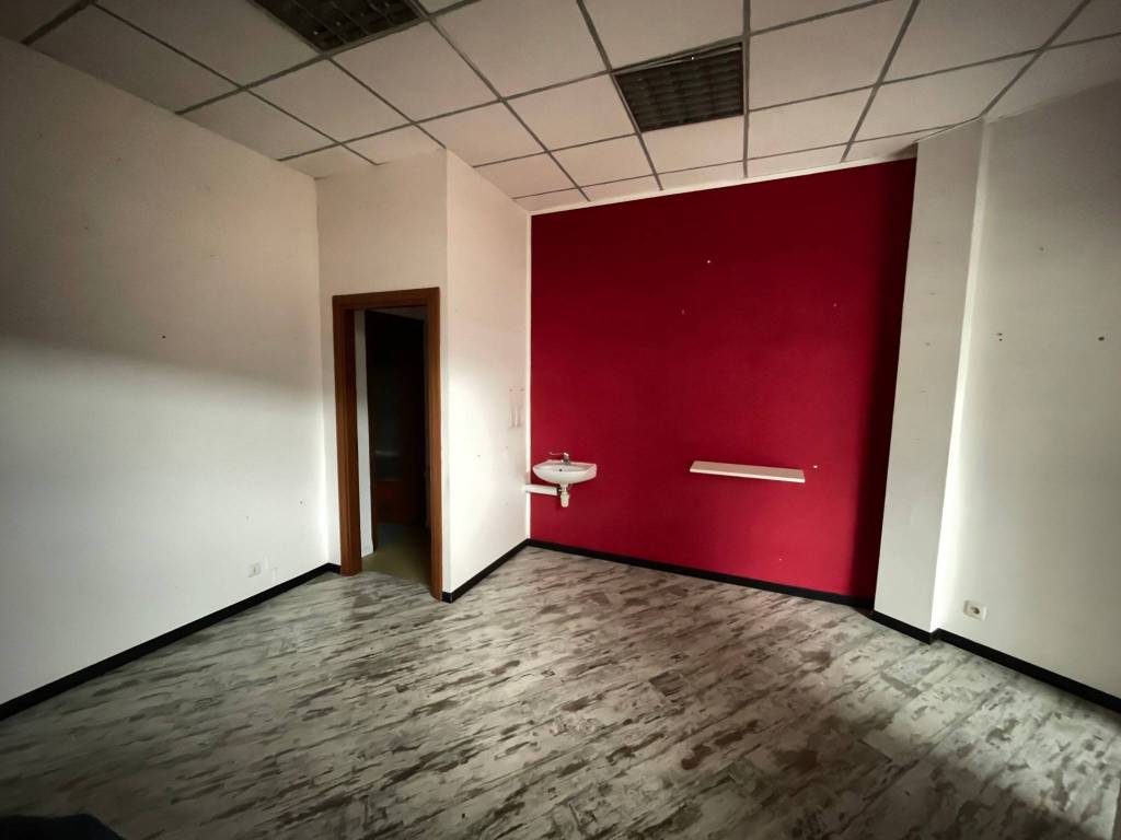 negozio in vendita ad Isola della Scala