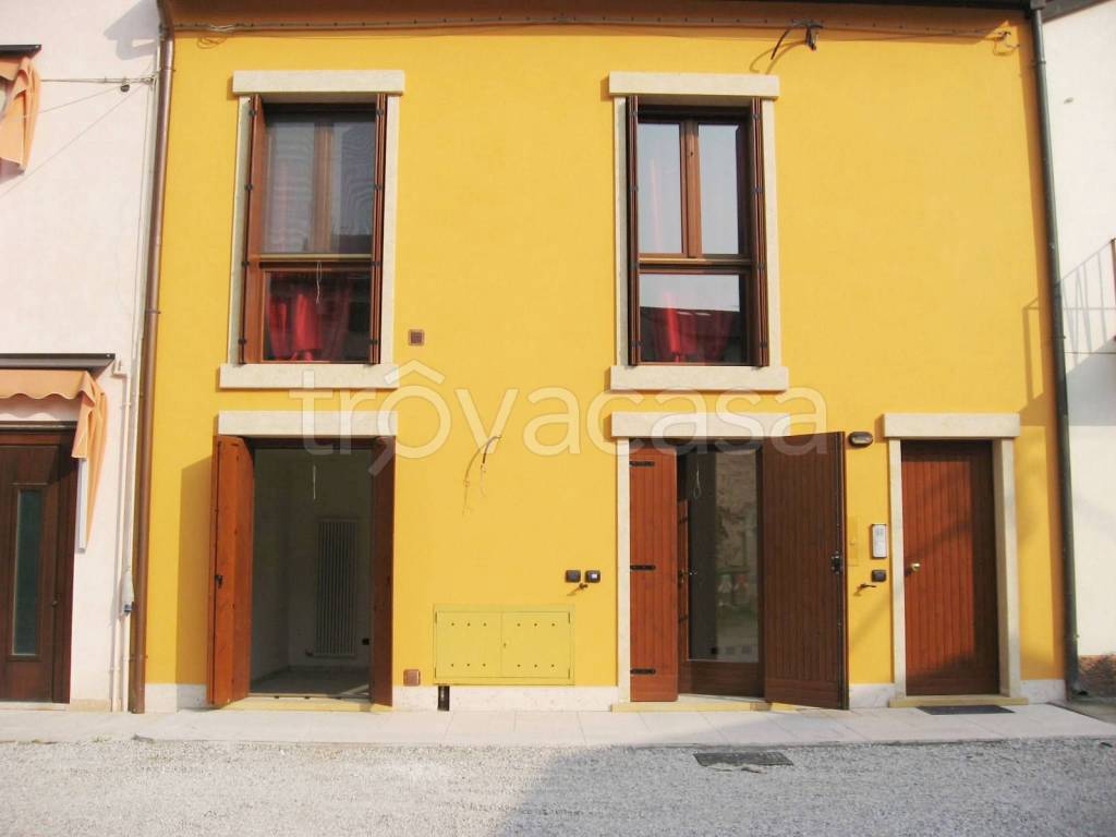 appartamento in vendita ad Isola della Scala