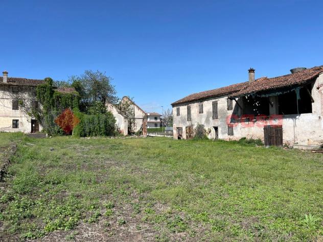 casa indipendente in vendita ad Isola della Scala in zona Pellegrina