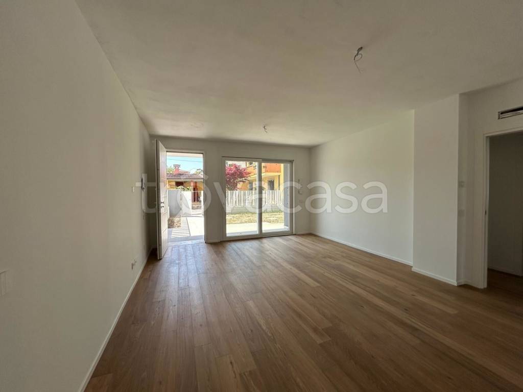 appartamento in vendita ad Isola della Scala in zona Pellegrina