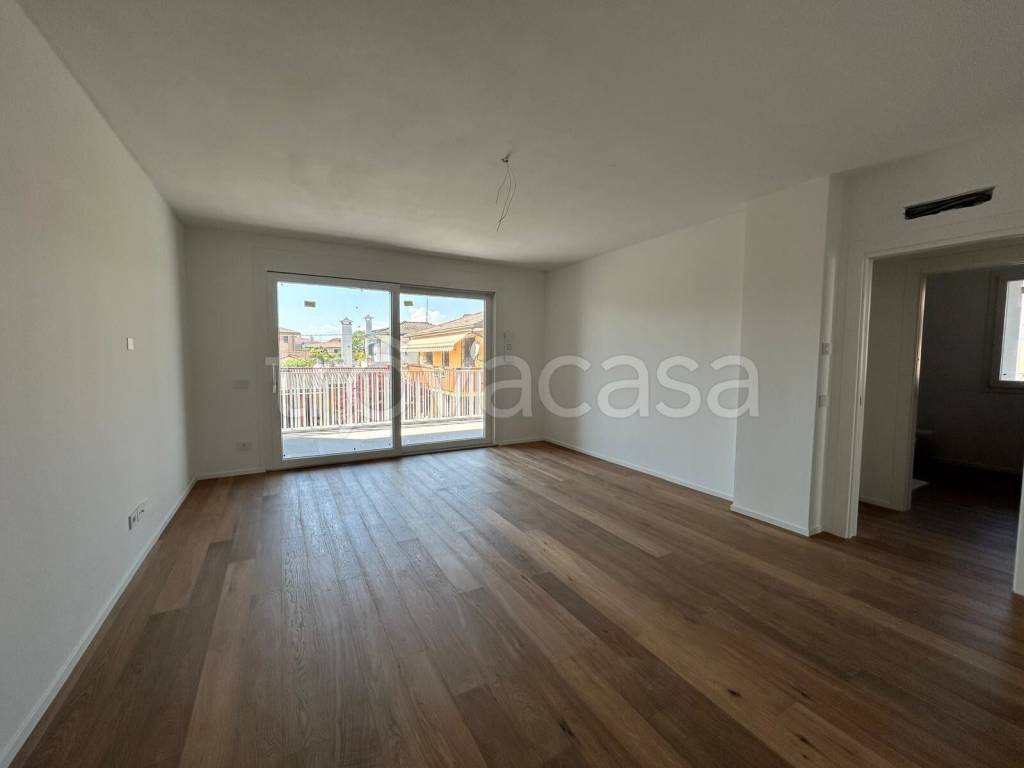 appartamento in vendita ad Isola della Scala in zona Pellegrina