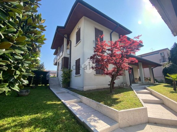 casa indipendente in vendita ad Isola della Scala