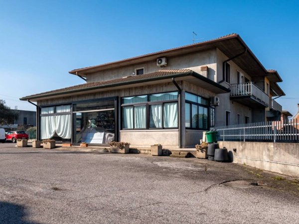 appartamento in vendita ad Isola della Scala