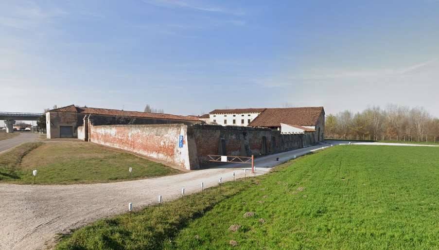 casale in vendita ad Isola della Scala