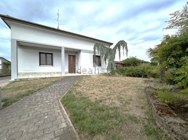 casa indipendente in vendita ad Isola della Scala in zona Caselle
