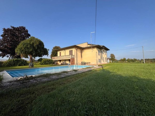 casa indipendente in vendita ad Isola della Scala
