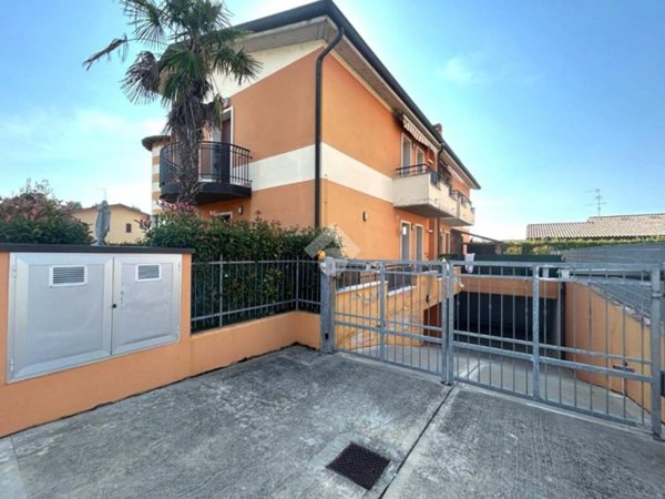 appartamento in vendita ad Isola della Scala