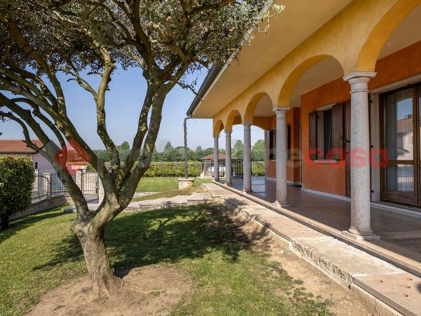 casa indipendente in vendita ad Isola della Scala