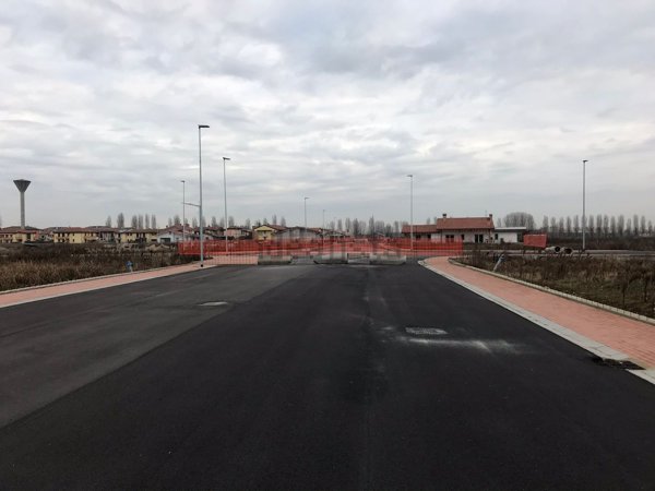 casa indipendente in vendita ad Isola della Scala