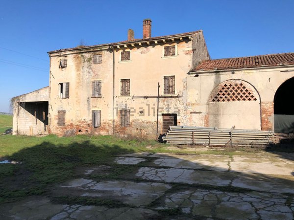 casale in vendita ad Isola della Scala