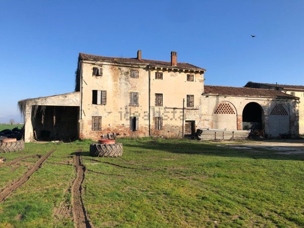 casale in vendita ad Isola della Scala