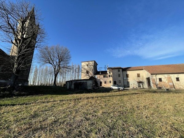 casale in vendita ad Isola della Scala