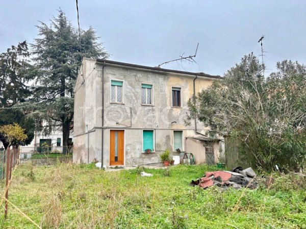 casa indipendente in vendita ad Isola della Scala in zona Pellegrina