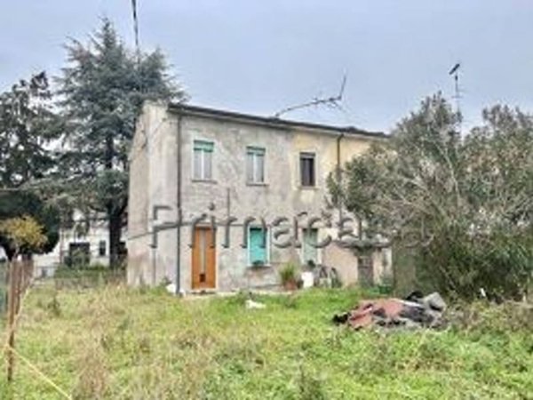 casa indipendente in vendita ad Isola della Scala in zona Pellegrina