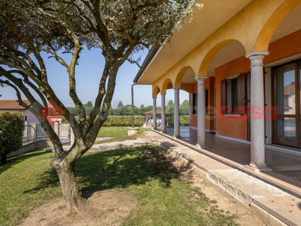 casa indipendente in vendita ad Isola della Scala