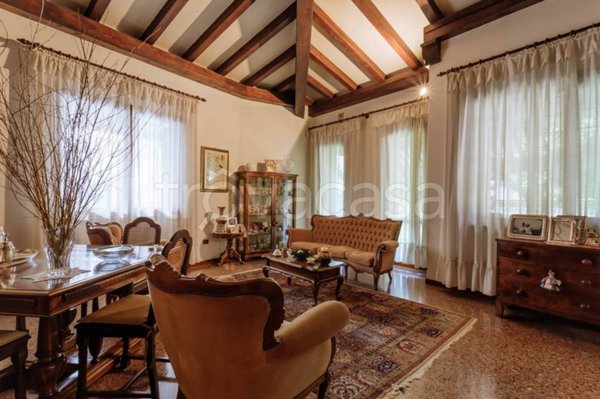 casa indipendente in vendita ad Isola della Scala in zona Pellegrina