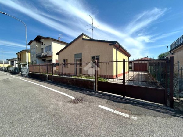 casa indipendente in vendita ad Isola della Scala