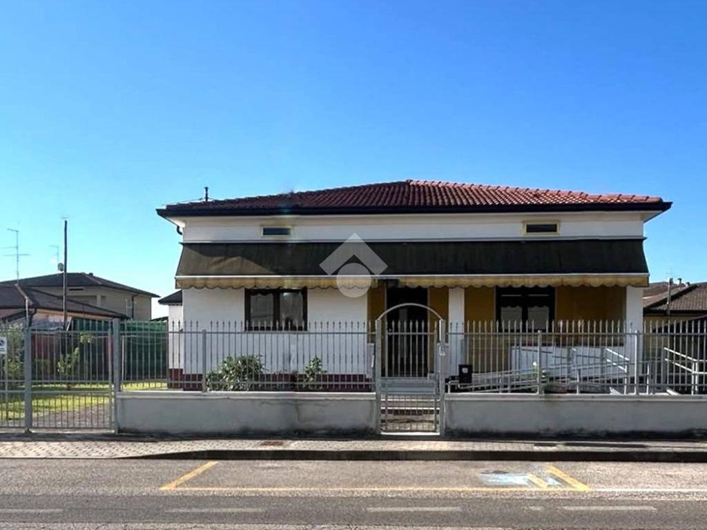casa indipendente in vendita ad Isola della Scala