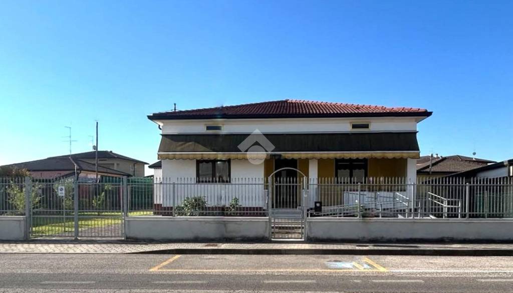 casa indipendente in vendita ad Isola della Scala