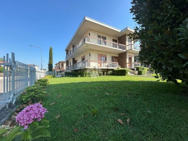 casa indipendente in vendita ad Isola della Scala