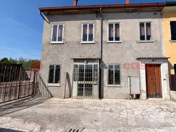 casa indipendente in vendita ad Isola della Scala