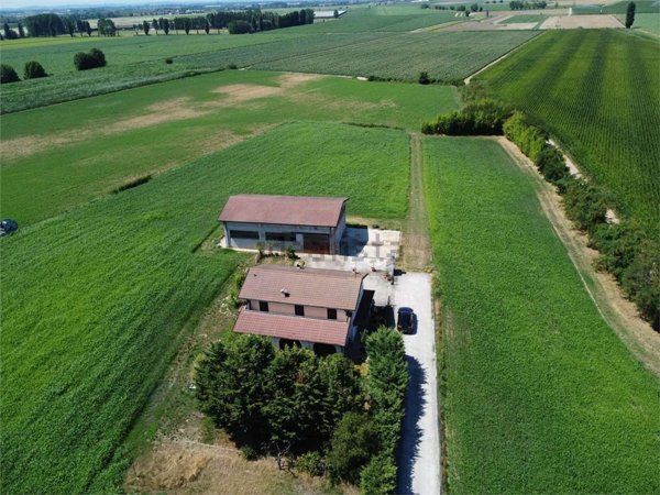 casa indipendente in vendita ad Isola della Scala in zona Tarmassia