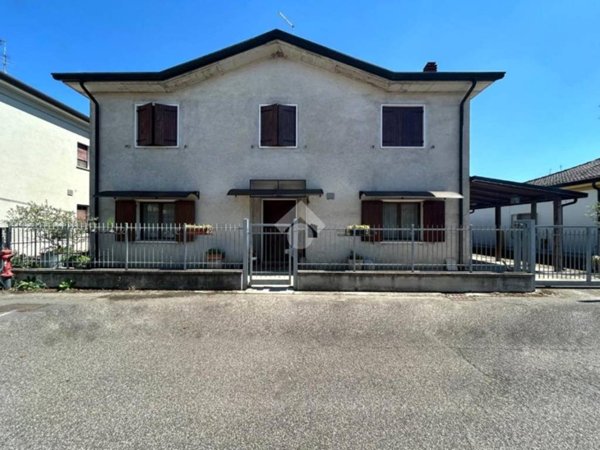 casa indipendente in vendita ad Isola della Scala