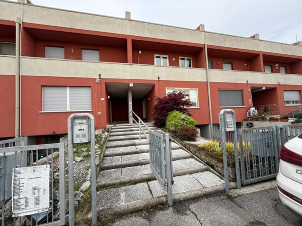 casa indipendente in vendita ad Isola Rizza