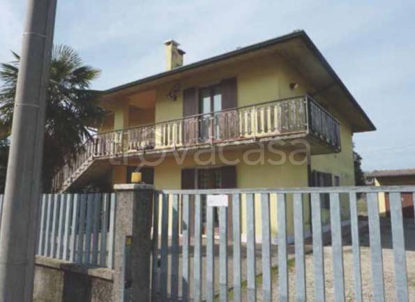 casa indipendente in vendita ad Isola Rizza