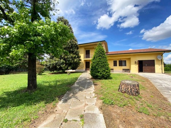 casa indipendente in vendita ad Isola Rizza