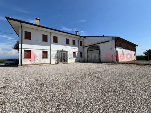 casa indipendente in vendita ad Isola Rizza