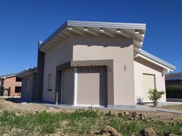 casa indipendente in vendita ad Isola Rizza