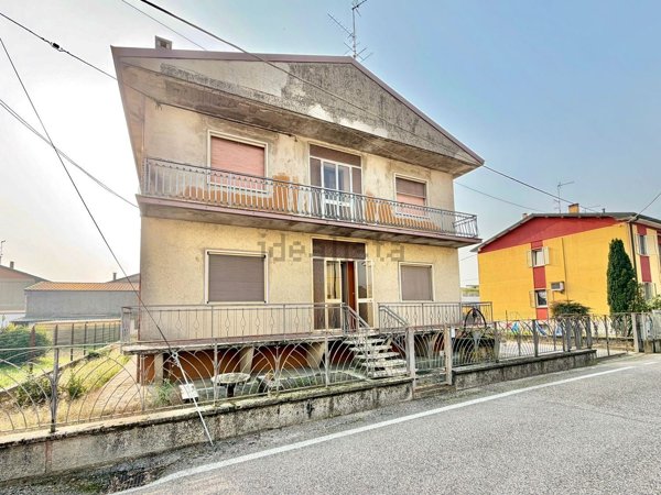 casa indipendente in vendita ad Isola Rizza