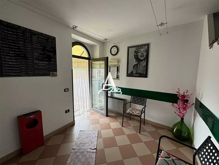 locale commerciale in vendita ad Isola Rizza