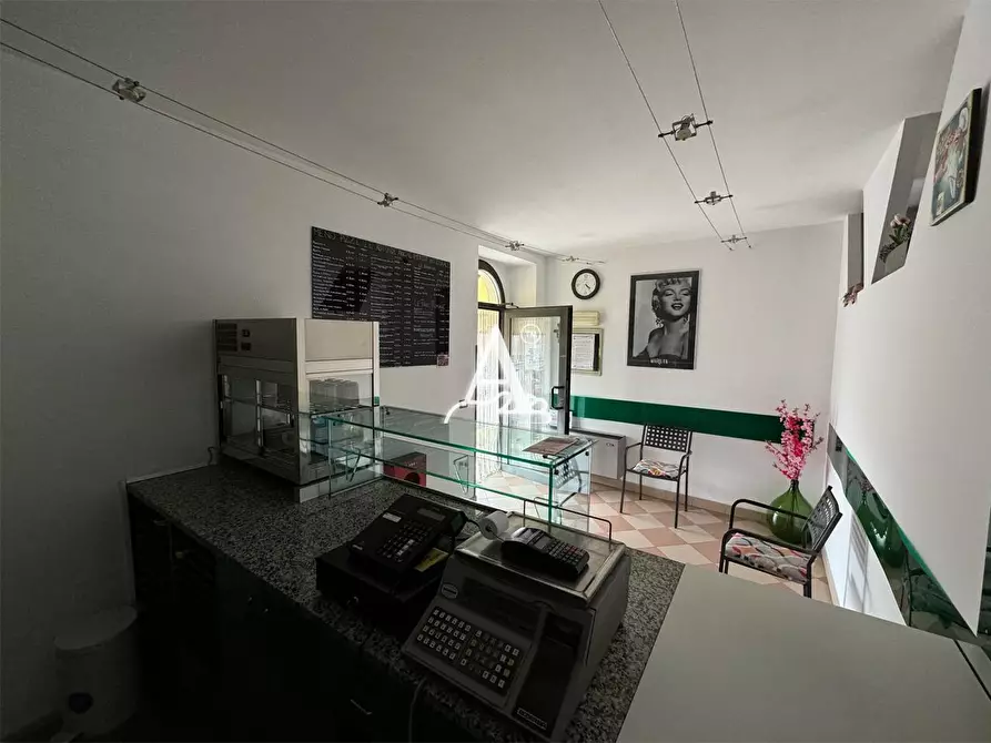 locale commerciale in vendita ad Isola Rizza